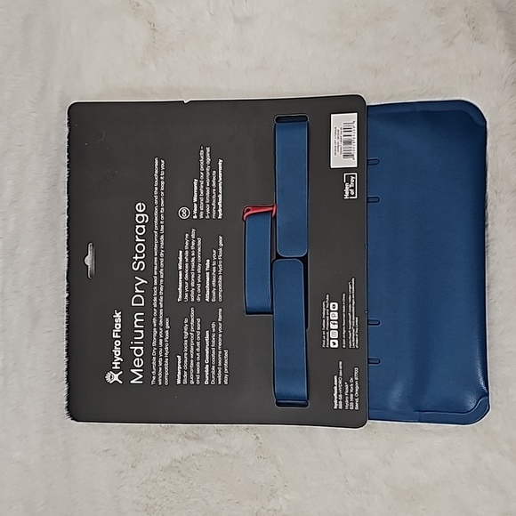 Hydro Flask Medium Dry Storage Bag - Picture 7 of 8